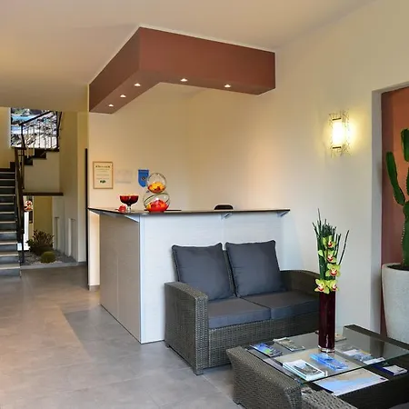 Le Logge Bed & Breakfast 4*