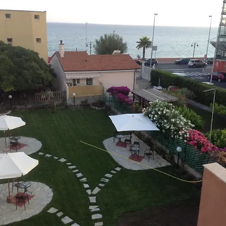 ベッド・アンド・ブレックファスト レ ロッジェ