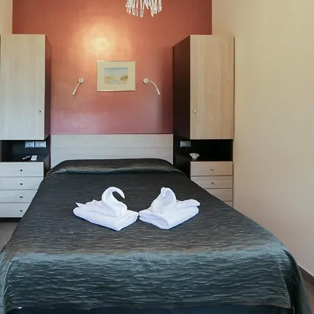 ベッド・アンド・ブレックファスト レ ロッジェ